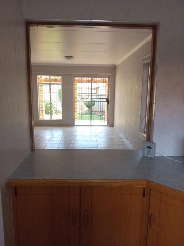 3 Bedroom Property for Sale in Petersfield Gauteng