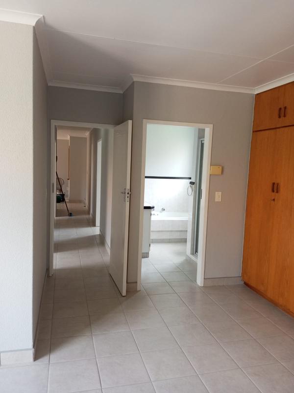 3 Bedroom Property for Sale in Petersfield Gauteng