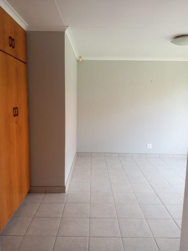 3 Bedroom Property for Sale in Petersfield Gauteng