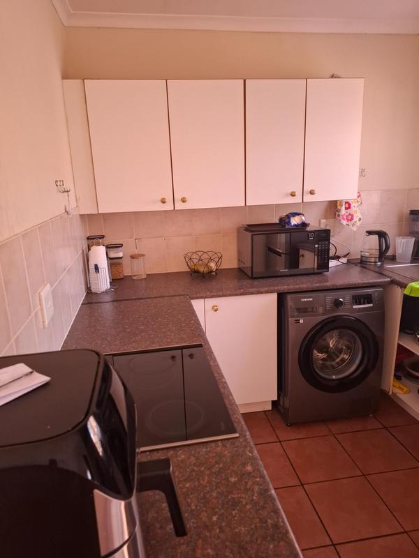 To Let 2 Bedroom Property for Rent in Meyerspark Gauteng