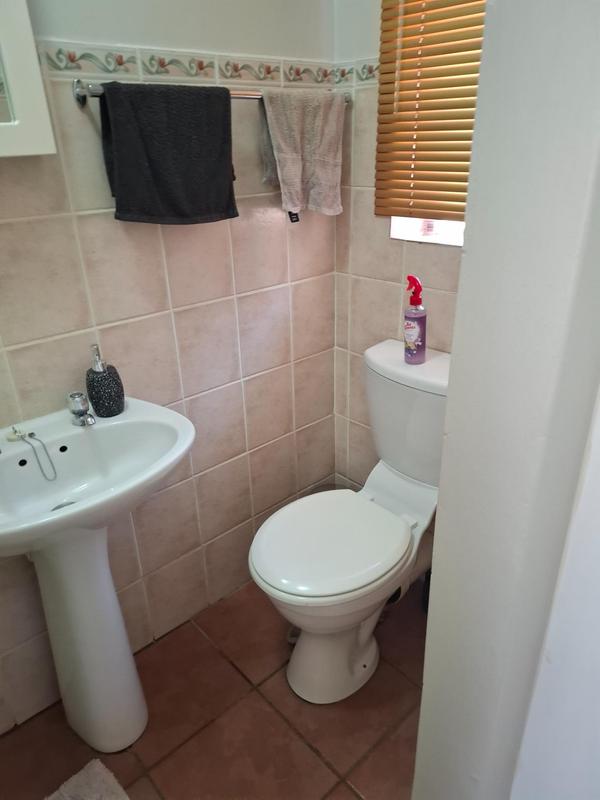 To Let 2 Bedroom Property for Rent in Meyerspark Gauteng