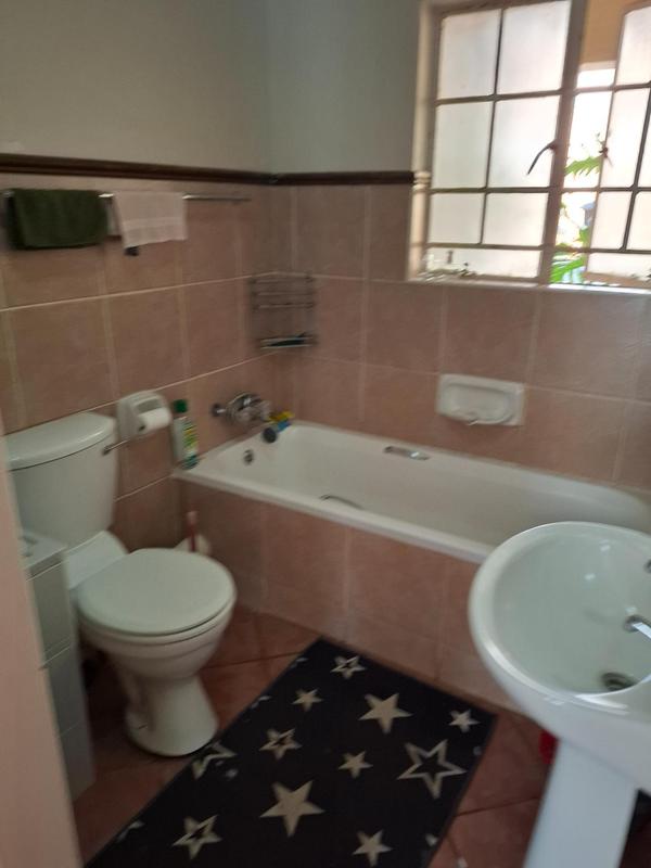 To Let 2 Bedroom Property for Rent in Meyerspark Gauteng