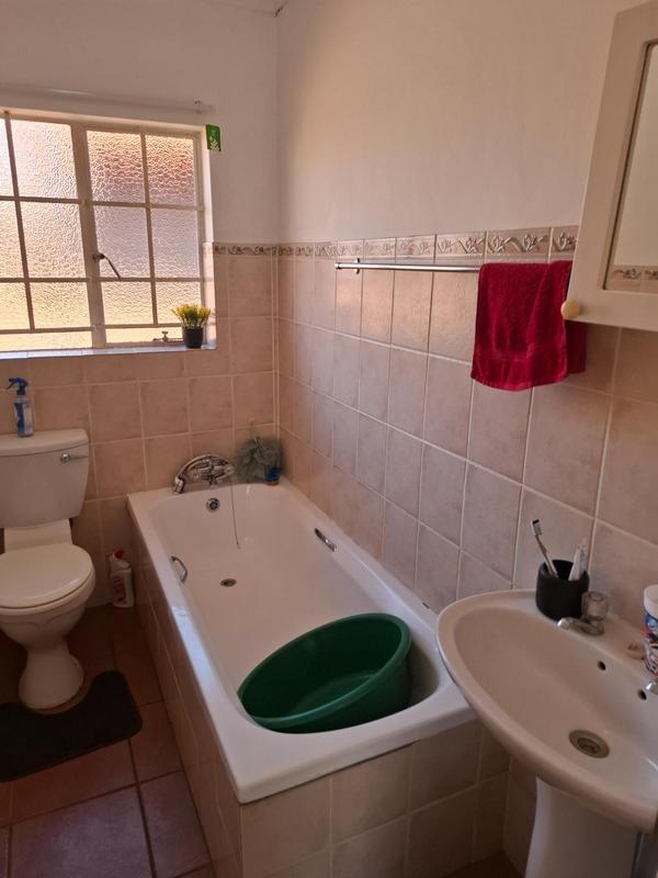To Let 2 Bedroom Property for Rent in Meyerspark Gauteng