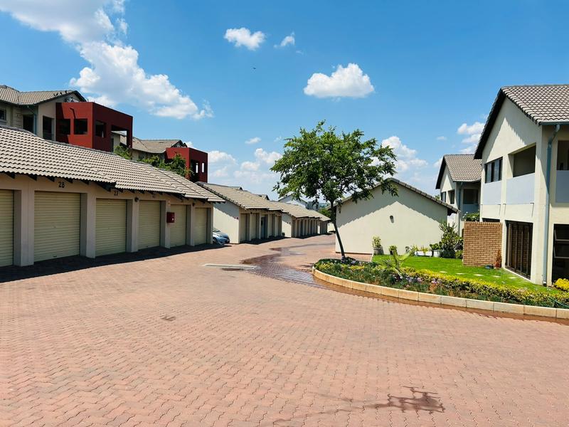 2 Bedroom Property for Sale in Noordwyk Gauteng