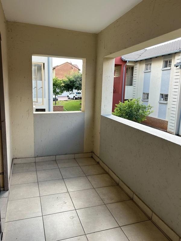 2 Bedroom Property for Sale in Noordwyk Gauteng