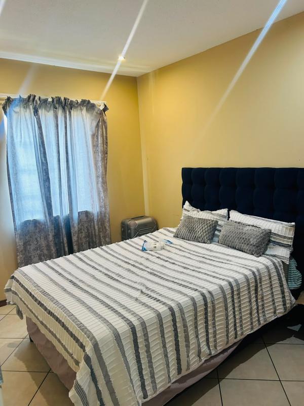 2 Bedroom Property for Sale in Noordwyk Gauteng
