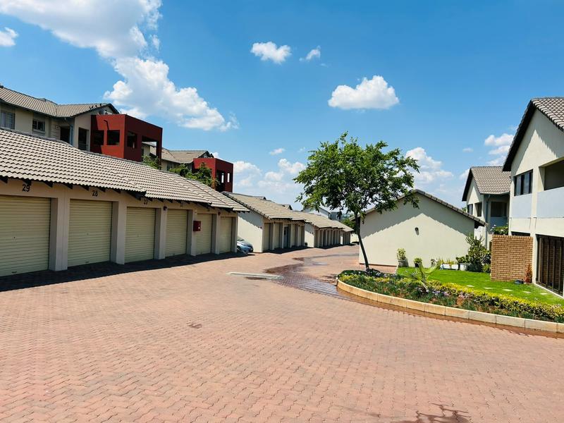 2 Bedroom Property for Sale in Noordwyk Gauteng