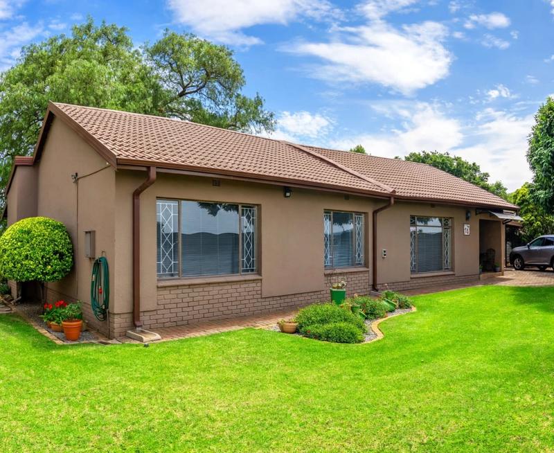 3 Bedroom Property for Sale in Golf Park Gauteng