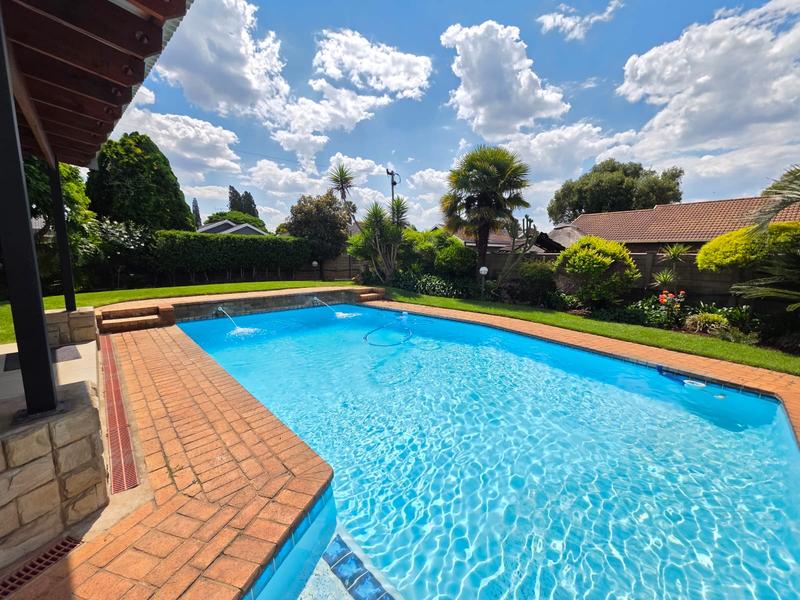 4 Bedroom Property for Sale in Golf Park Gauteng
