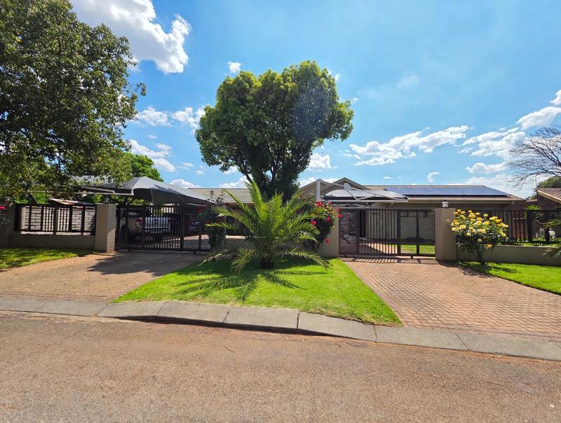 4 Bedroom Property for Sale in Golf Park Gauteng