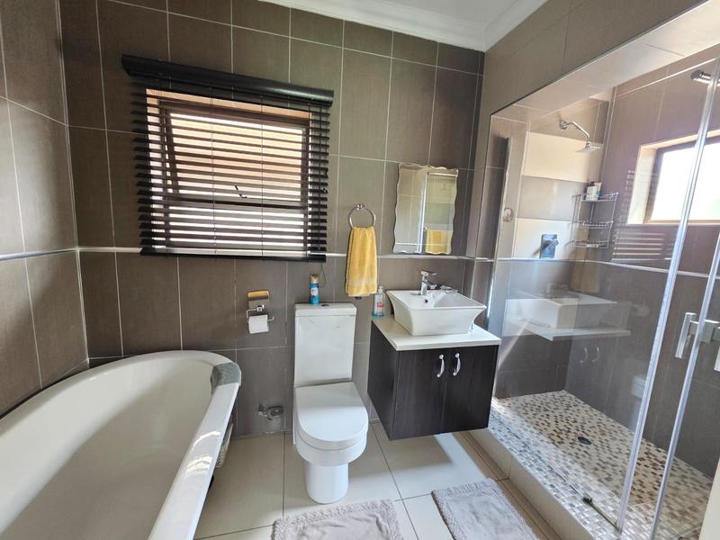4 Bedroom Property for Sale in Golf Park Gauteng