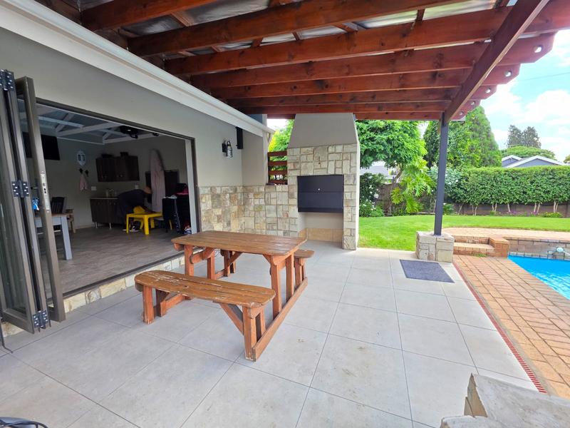 4 Bedroom Property for Sale in Golf Park Gauteng