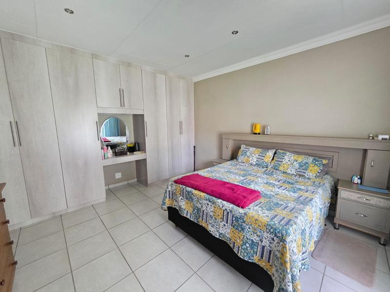 4 Bedroom Property for Sale in Golf Park Gauteng