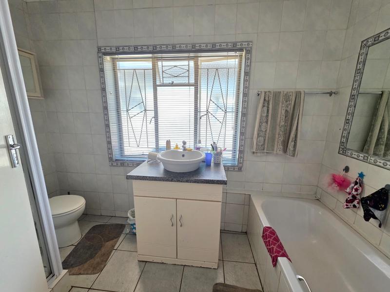 6 Bedroom Property for Sale in Meyerton Central Gauteng