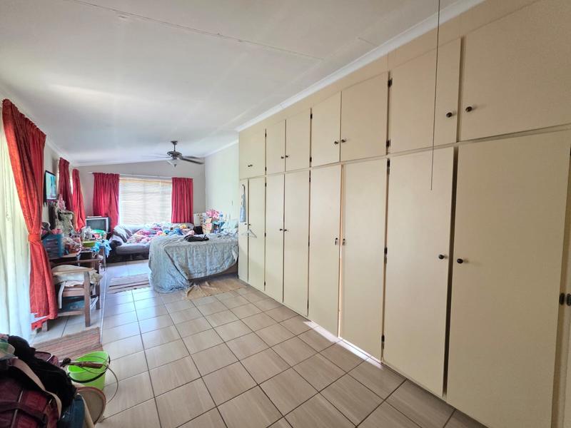 6 Bedroom Property for Sale in Meyerton Central Gauteng
