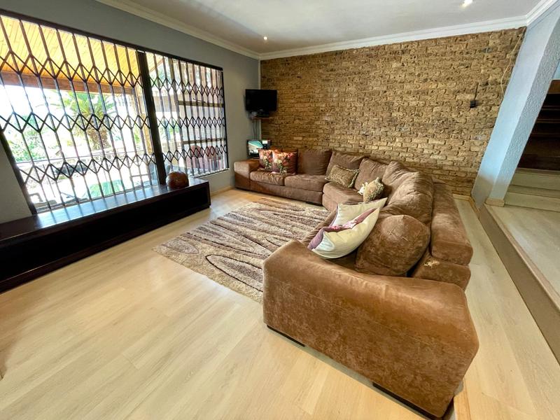 5 Bedroom Property for Sale in Noordheuwel Gauteng