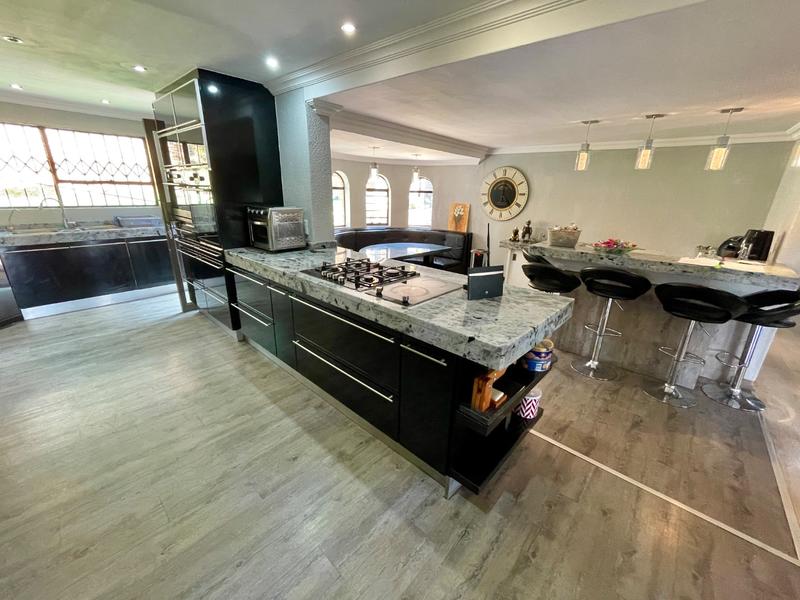 5 Bedroom Property for Sale in Noordheuwel Gauteng
