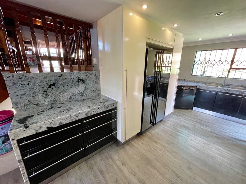 5 Bedroom Property for Sale in Noordheuwel Gauteng
