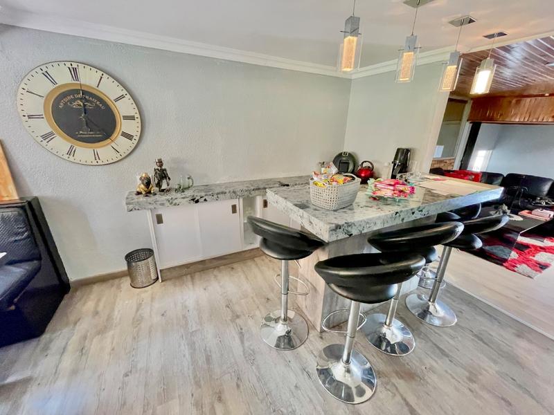 5 Bedroom Property for Sale in Noordheuwel Gauteng