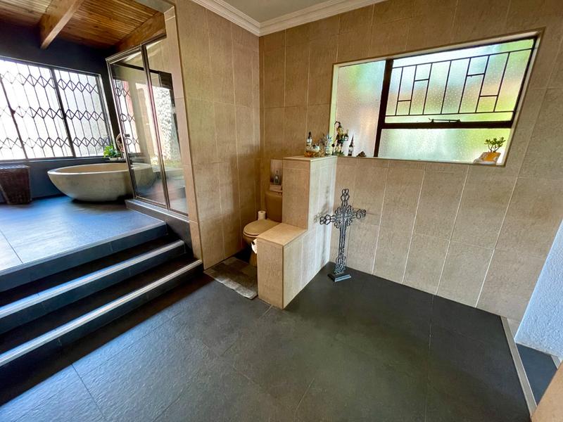 5 Bedroom Property for Sale in Noordheuwel Gauteng