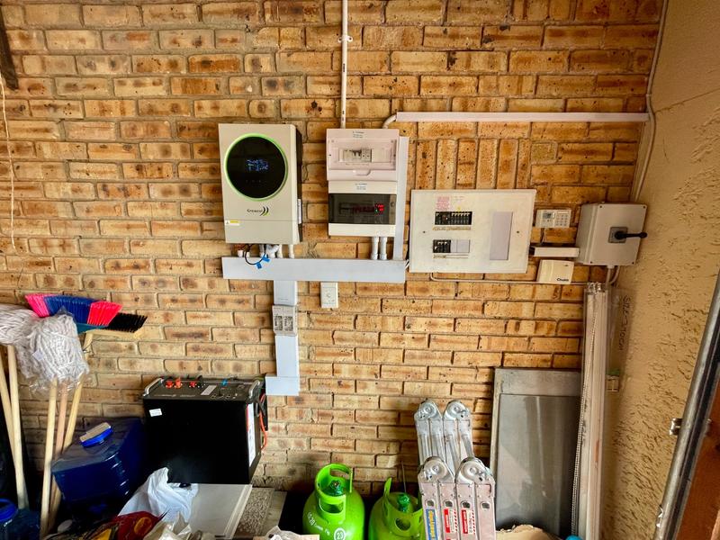 5 Bedroom Property for Sale in Rangeview Gauteng