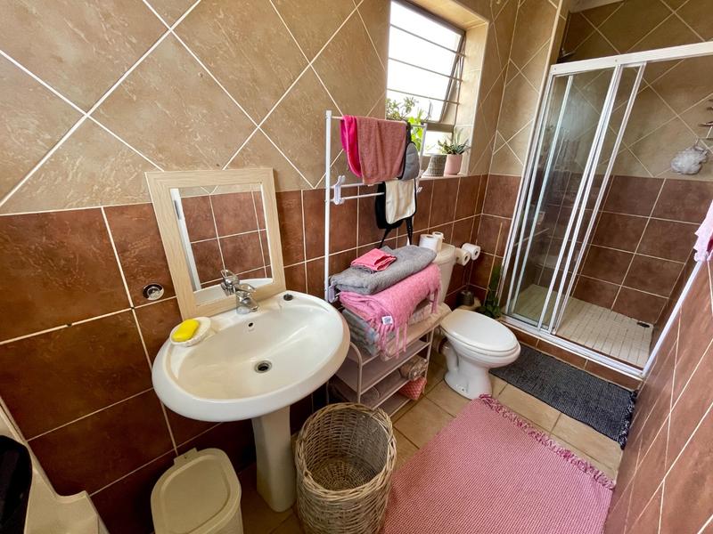 3 Bedroom Property for Sale in Sugar Bush Estate Gauteng