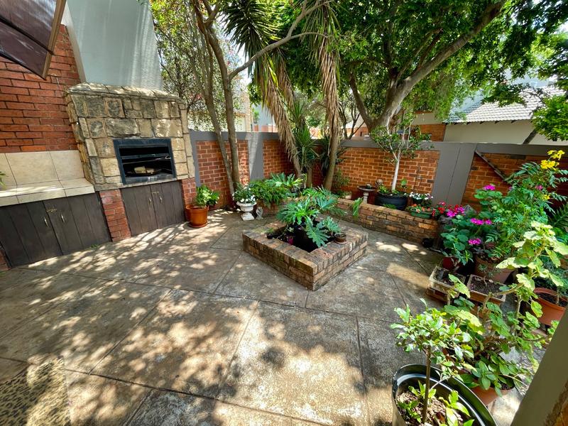 3 Bedroom Property for Sale in Sugar Bush Estate Gauteng