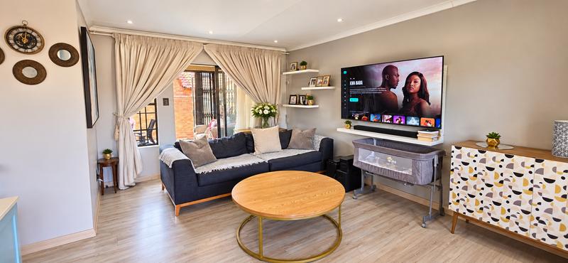 2 Bedroom Property for Sale in Monavoni Gauteng