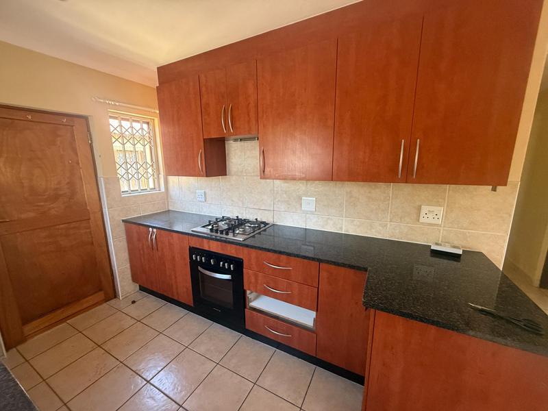 2 Bedroom Property for Sale in The Reeds Gauteng
