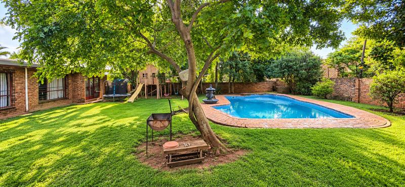 4 Bedroom Property for Sale in Wierda Park Gauteng