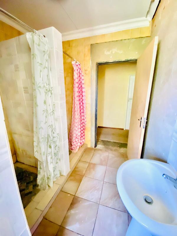 10 Bedroom Property for Sale in Krugersdorp North Gauteng