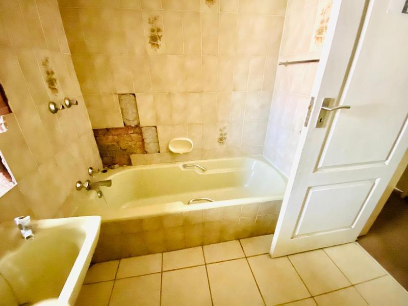 10 Bedroom Property for Sale in Krugersdorp North Gauteng