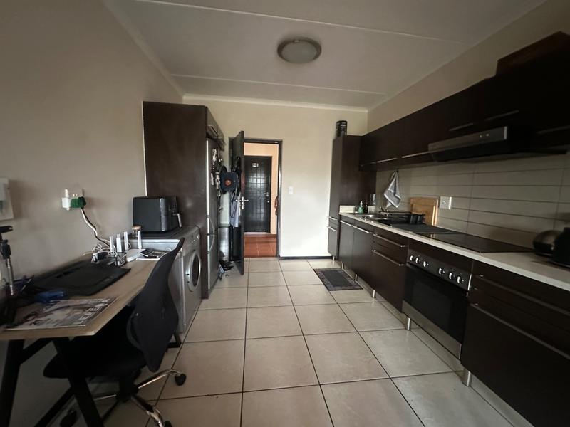 To Let 2 Bedroom Property for Rent in Greenstone Hill Gauteng