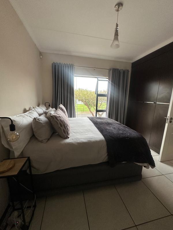 To Let 2 Bedroom Property for Rent in Greenstone Hill Gauteng