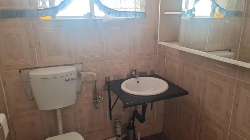 1 Bedroom Property for Sale in Bedford Gardens Gauteng