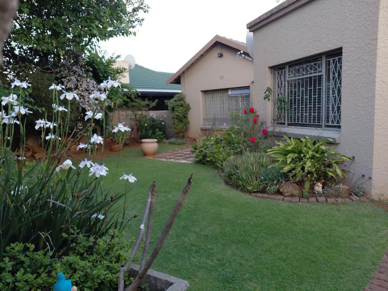 4 Bedroom Property for Sale in Dawnview Gauteng