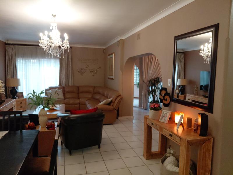 4 Bedroom Property for Sale in Dawnview Gauteng