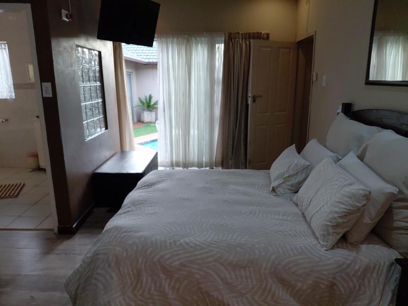 4 Bedroom Property for Sale in Dawnview Gauteng