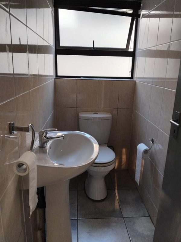 To Let 3 Bedroom Property for Rent in Fourways Gauteng