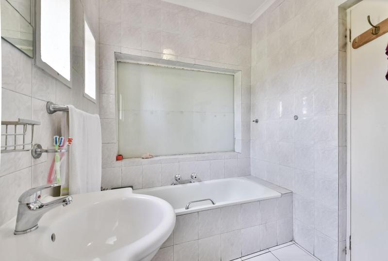 4 Bedroom Property for Sale in Winchester Hills Gauteng
