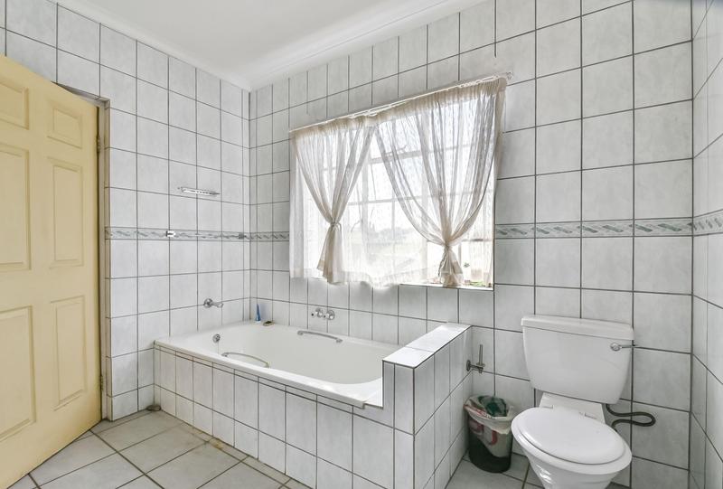 4 Bedroom Property for Sale in Winchester Hills Gauteng