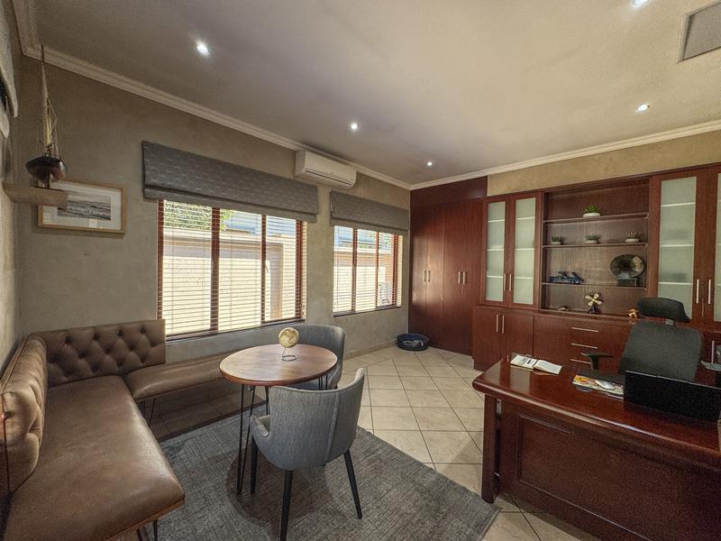 5 Bedroom Property for Sale in Midstream Estate Gauteng