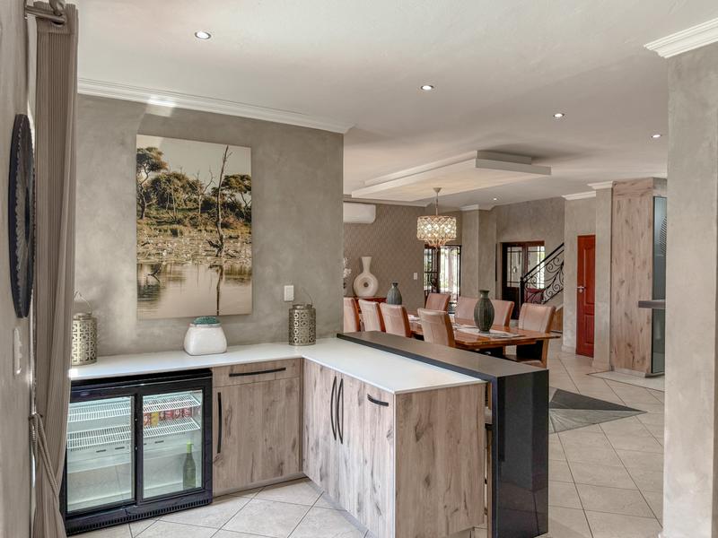 5 Bedroom Property for Sale in Midstream Estate Gauteng