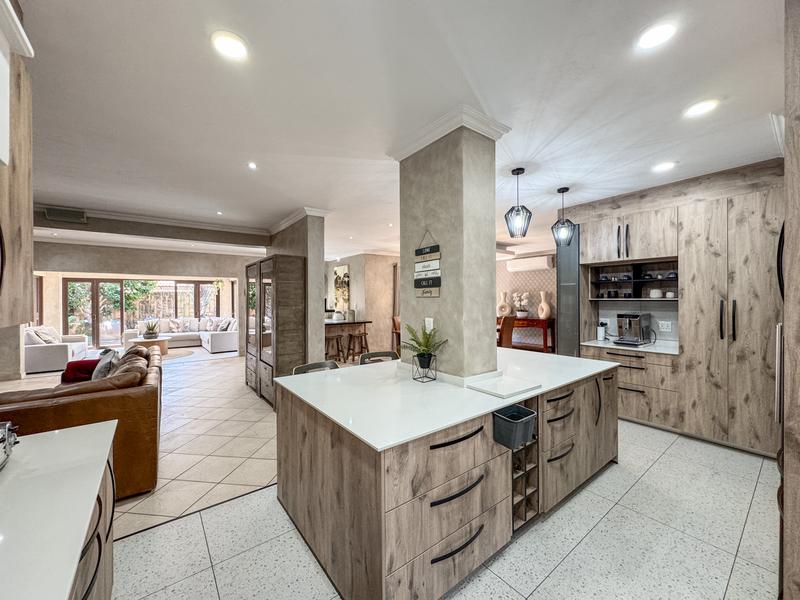 5 Bedroom Property for Sale in Midstream Estate Gauteng
