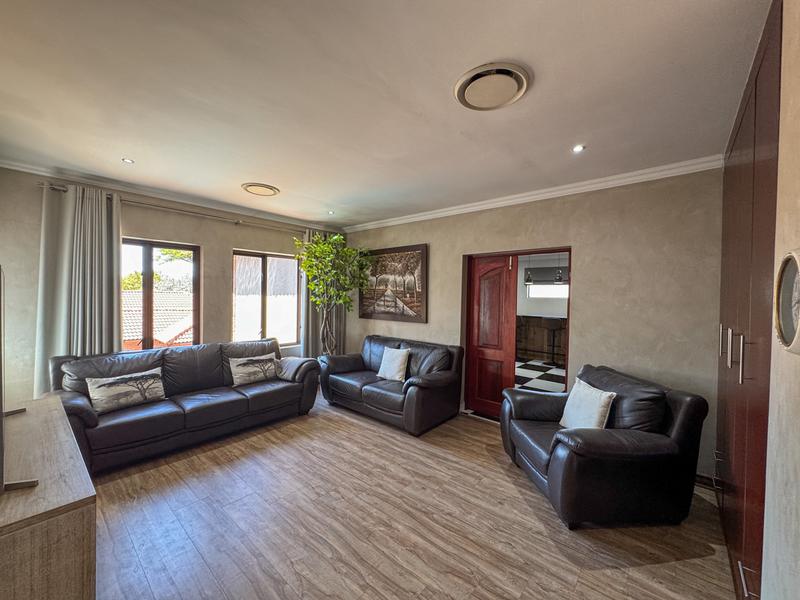 5 Bedroom Property for Sale in Midstream Estate Gauteng