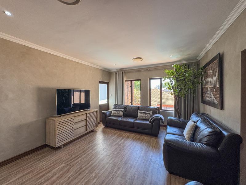 5 Bedroom Property for Sale in Midstream Estate Gauteng