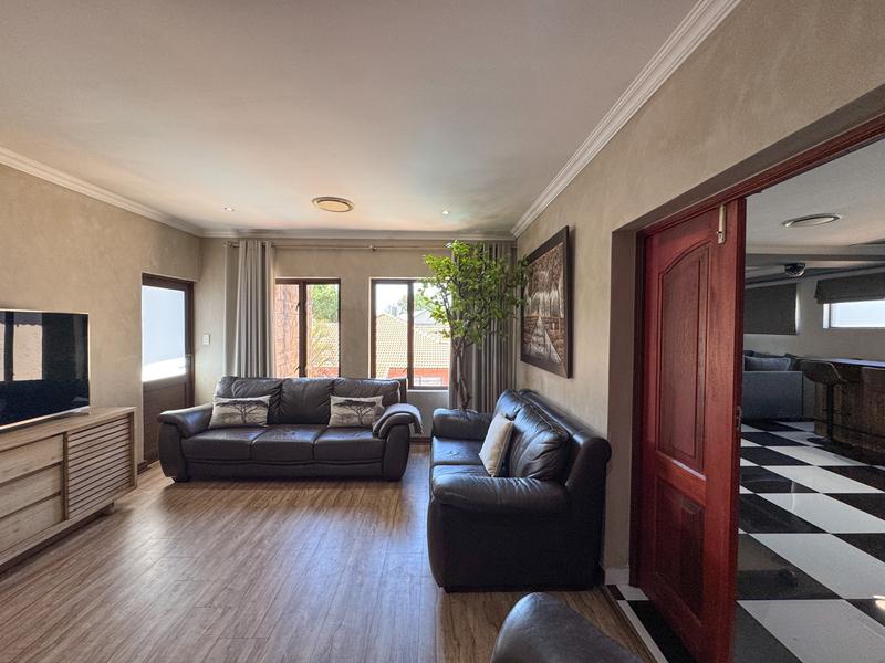 5 Bedroom Property for Sale in Midstream Estate Gauteng