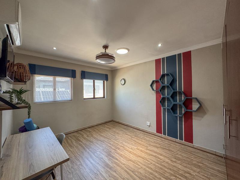 5 Bedroom Property for Sale in Midstream Estate Gauteng