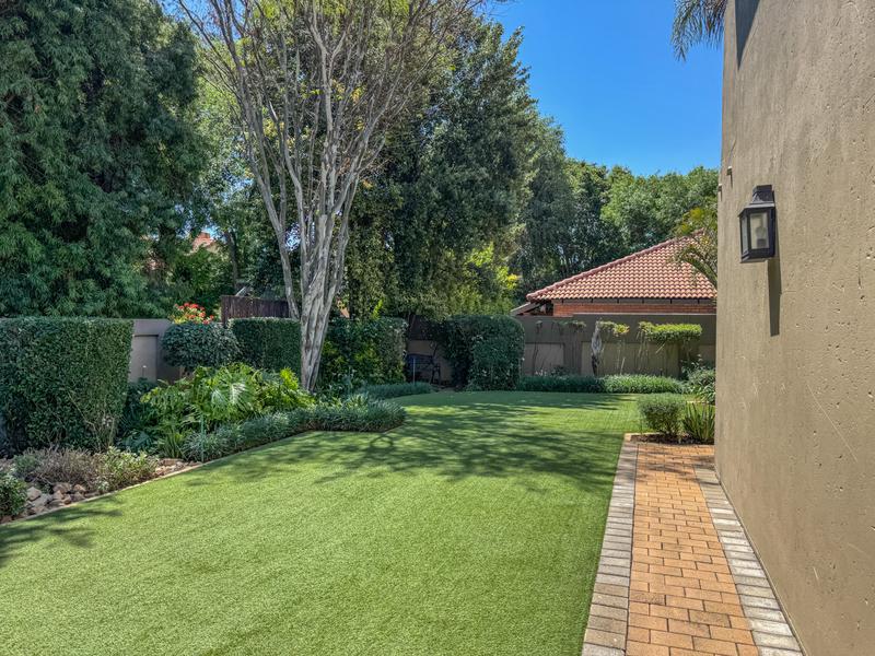 5 Bedroom Property for Sale in Midstream Estate Gauteng