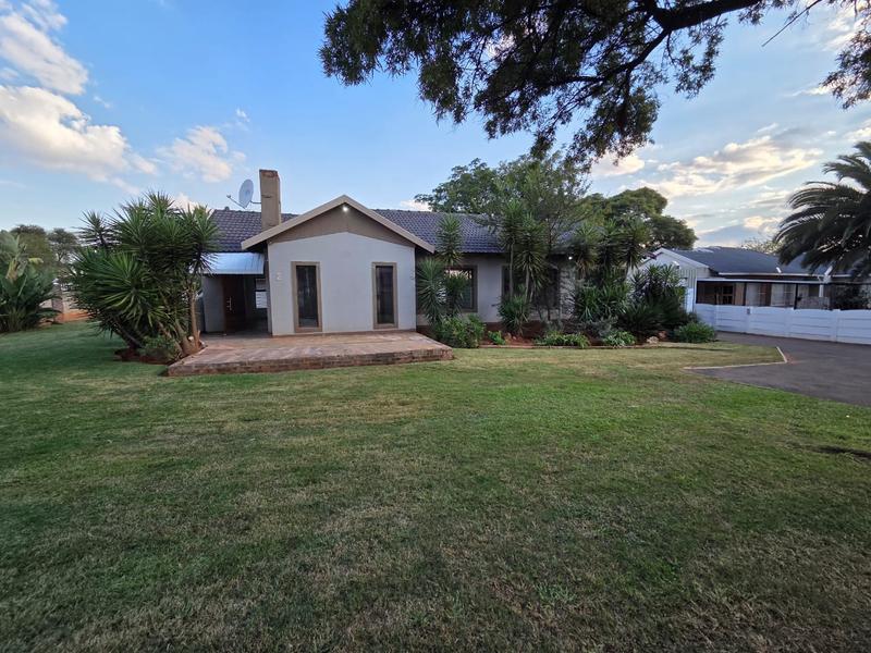 To Let 5 Bedroom Property for Rent in Elspark Gauteng